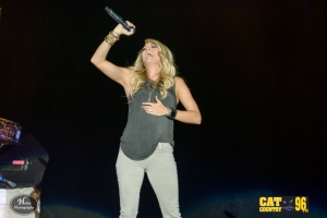 CarrieUnderwood-HylanPhotography-AllentownFair-CatCountry-25